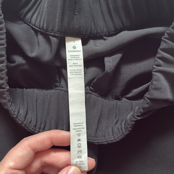 Lululemon On the Fly Wide-Leg 7/8 Pant *Woven - Picture 4 of 11